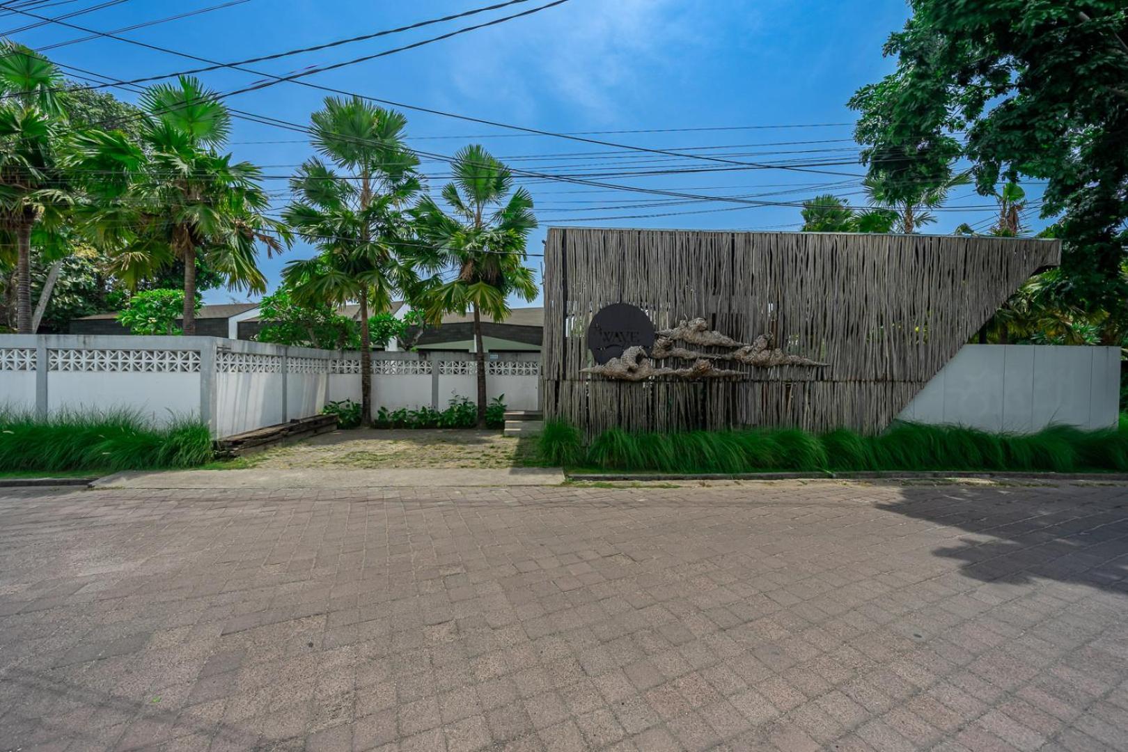 The Wave Apartment Canggu  Luaran gambar